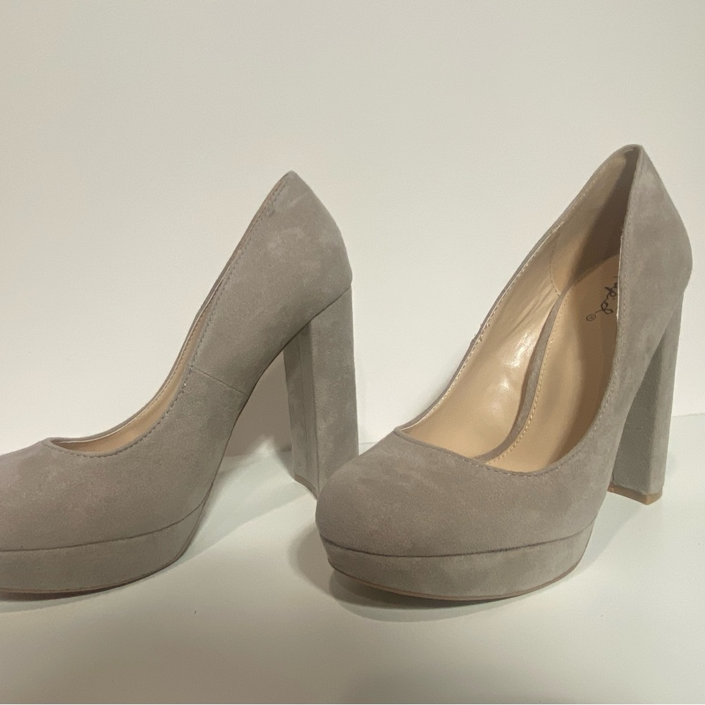 Qupid Light Gray Suede Heels